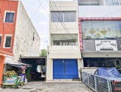 Analisis Pasar Properti Komersial: Mengapa Harga Sewa Ruko di Pinggiran Kota Mengalami Penurunan?